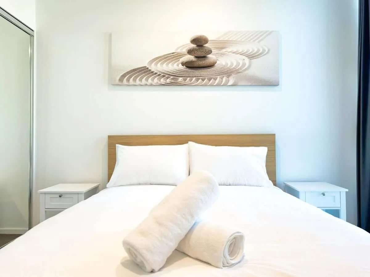 Apartamento High-Rise Heaven - West Franklin Adelaida 0*,  Australia